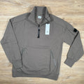 CP Company Diagonal Raised Half-Zipped Lens Sweatshirt in Walnut
