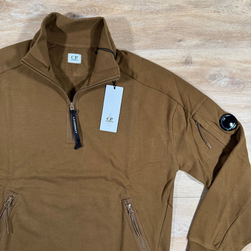 CP Company Diagonal Raised Half-Zipped Lens Sweatshirt in Toffee