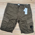 CP Company Stretch Sateen Lens Cargo Shorts in Ivy Green