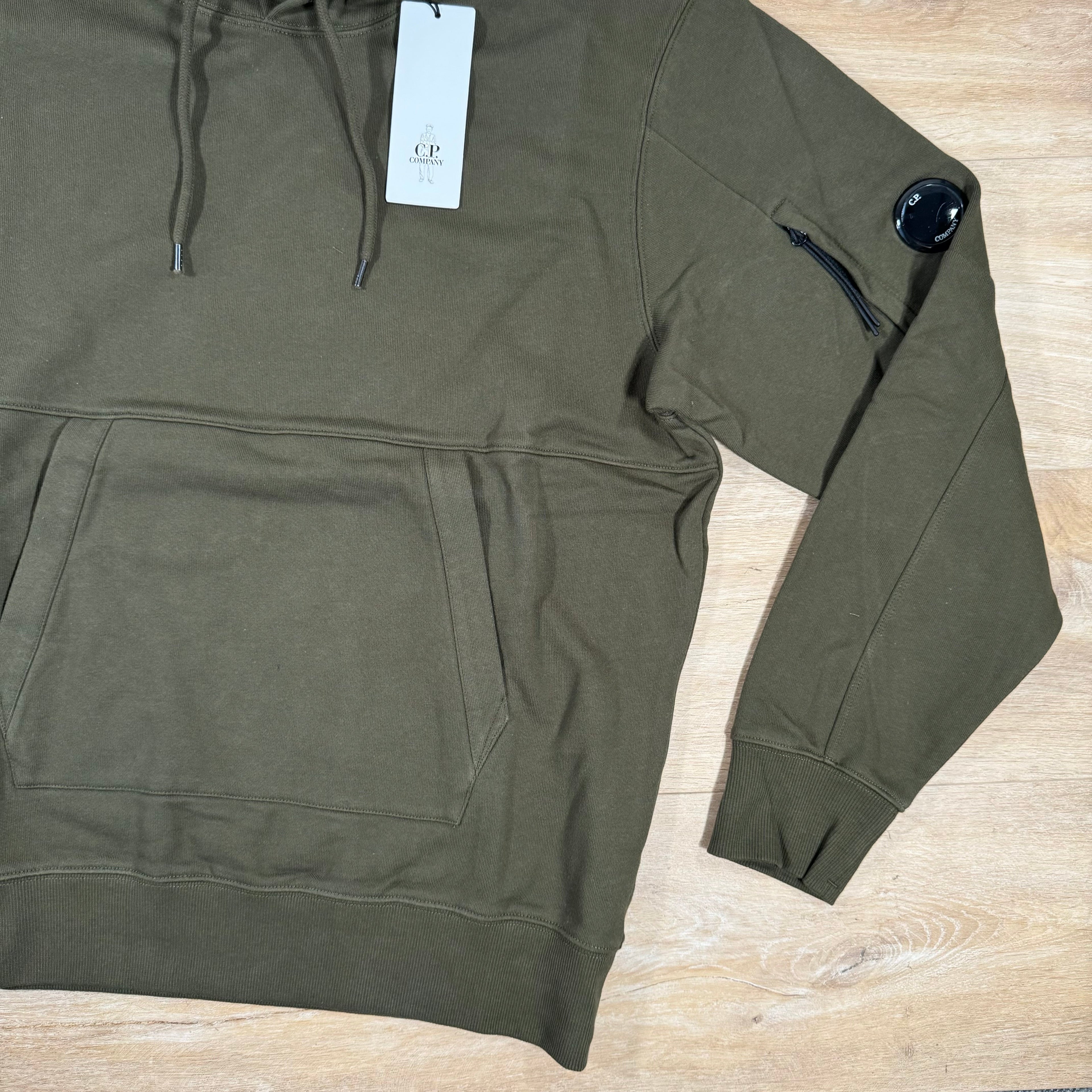 CP Company Diagonal Raised Fleece Lens Hoodie in Ivy Green