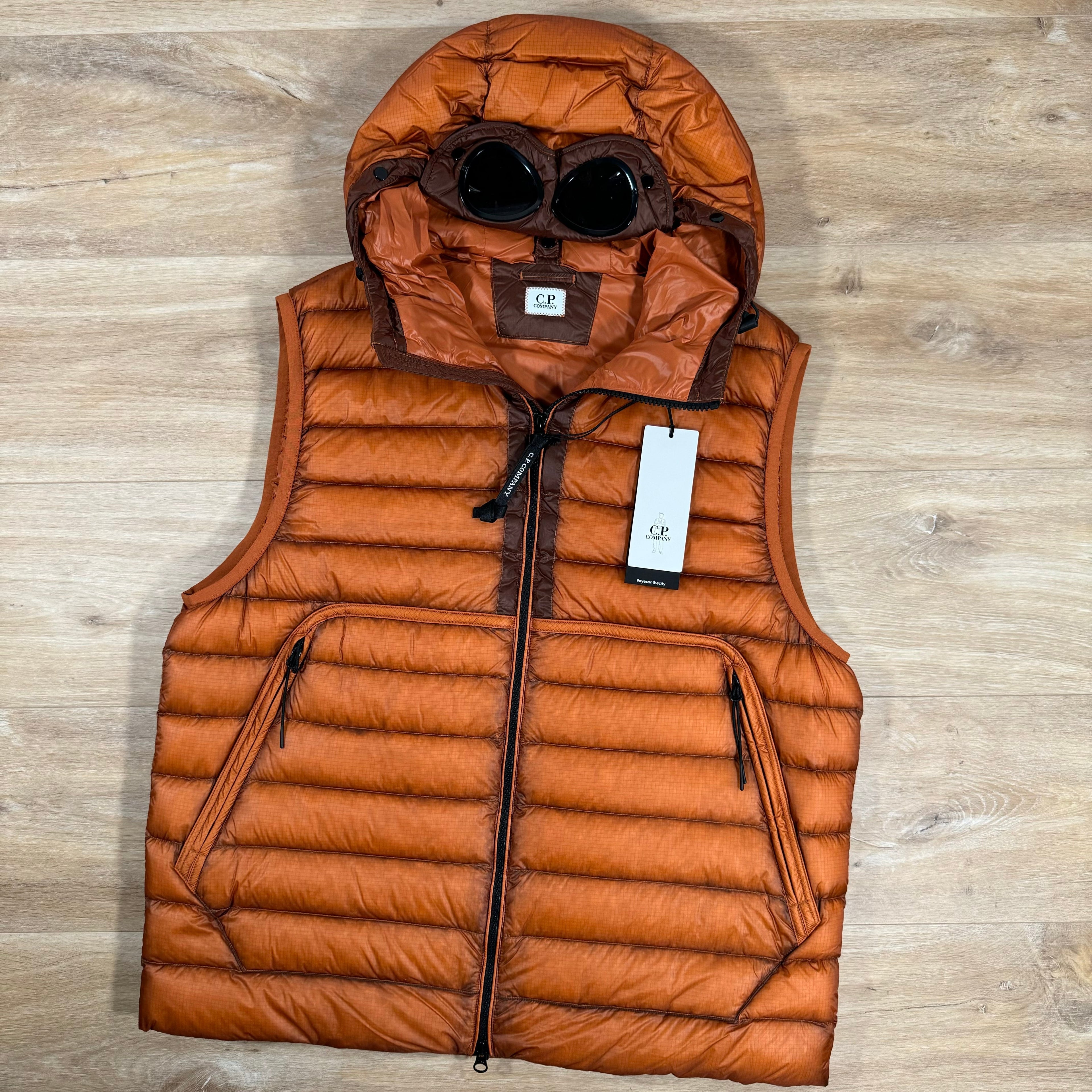 CP Company DD Shell Goggle Down Vest in Bombay Brown