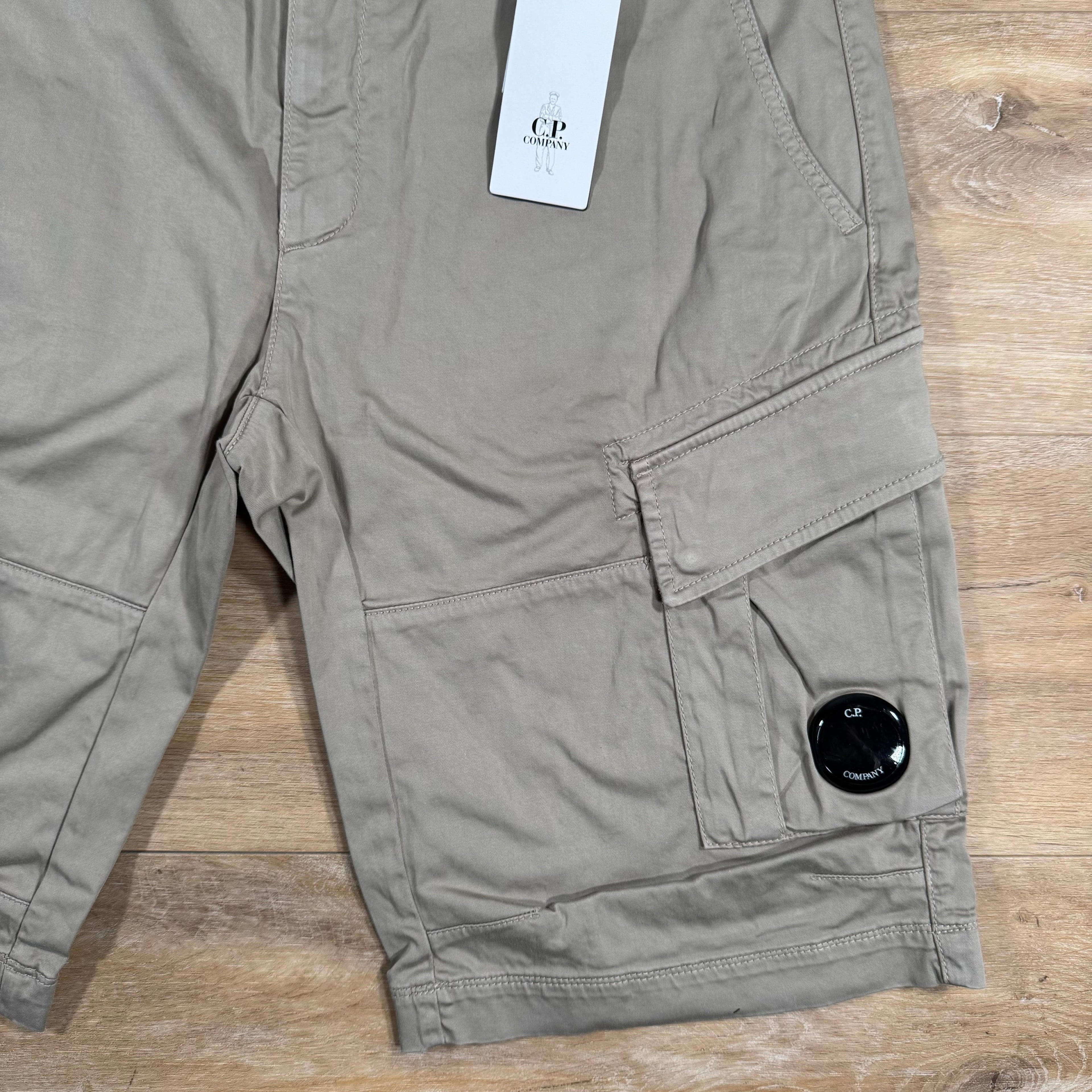 CP Company Stretch Sateen Lens Cargo Shorts in Vintage Khaki