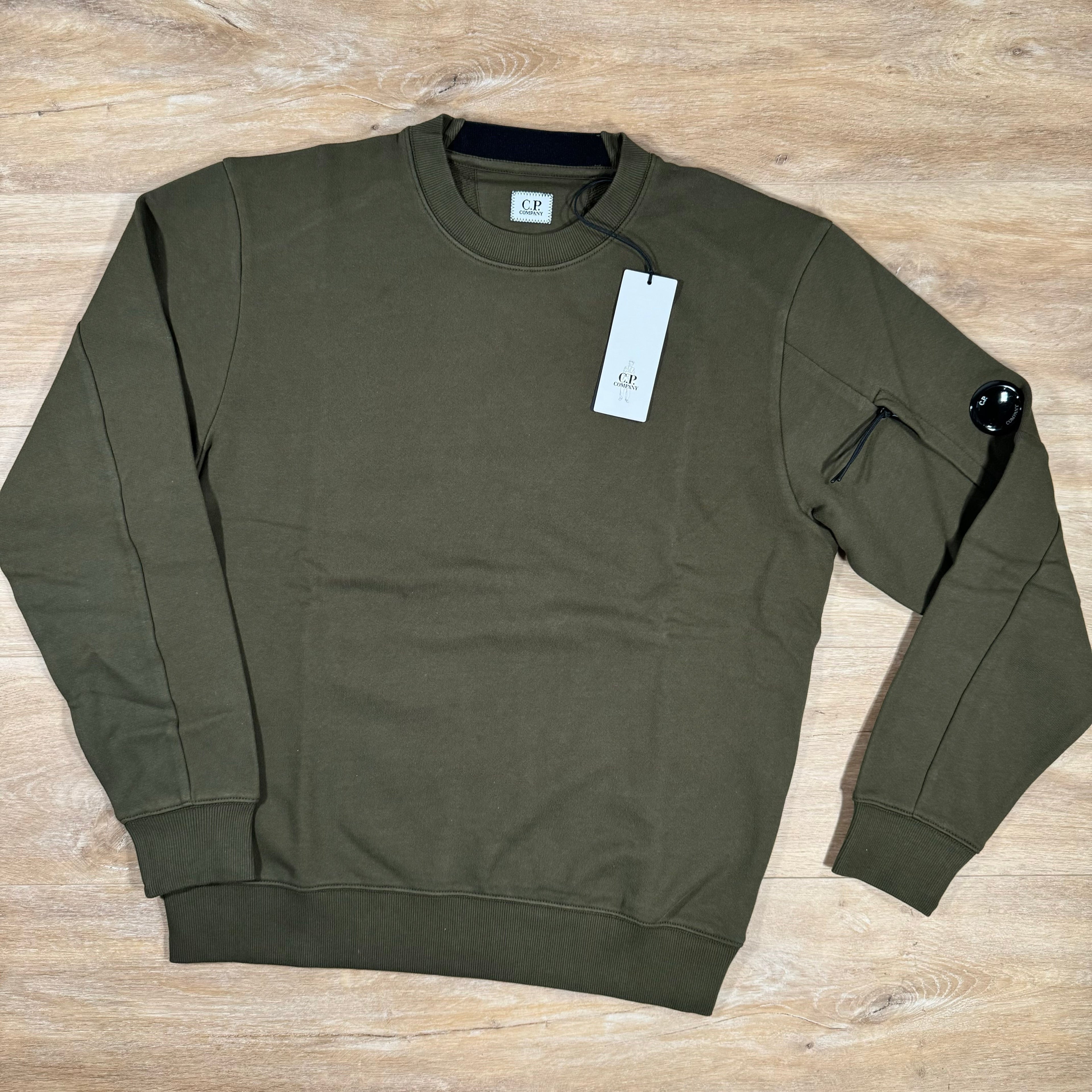 CP Company Diagonal Raised Fleece Lens Sweatshirt in Ivy Green