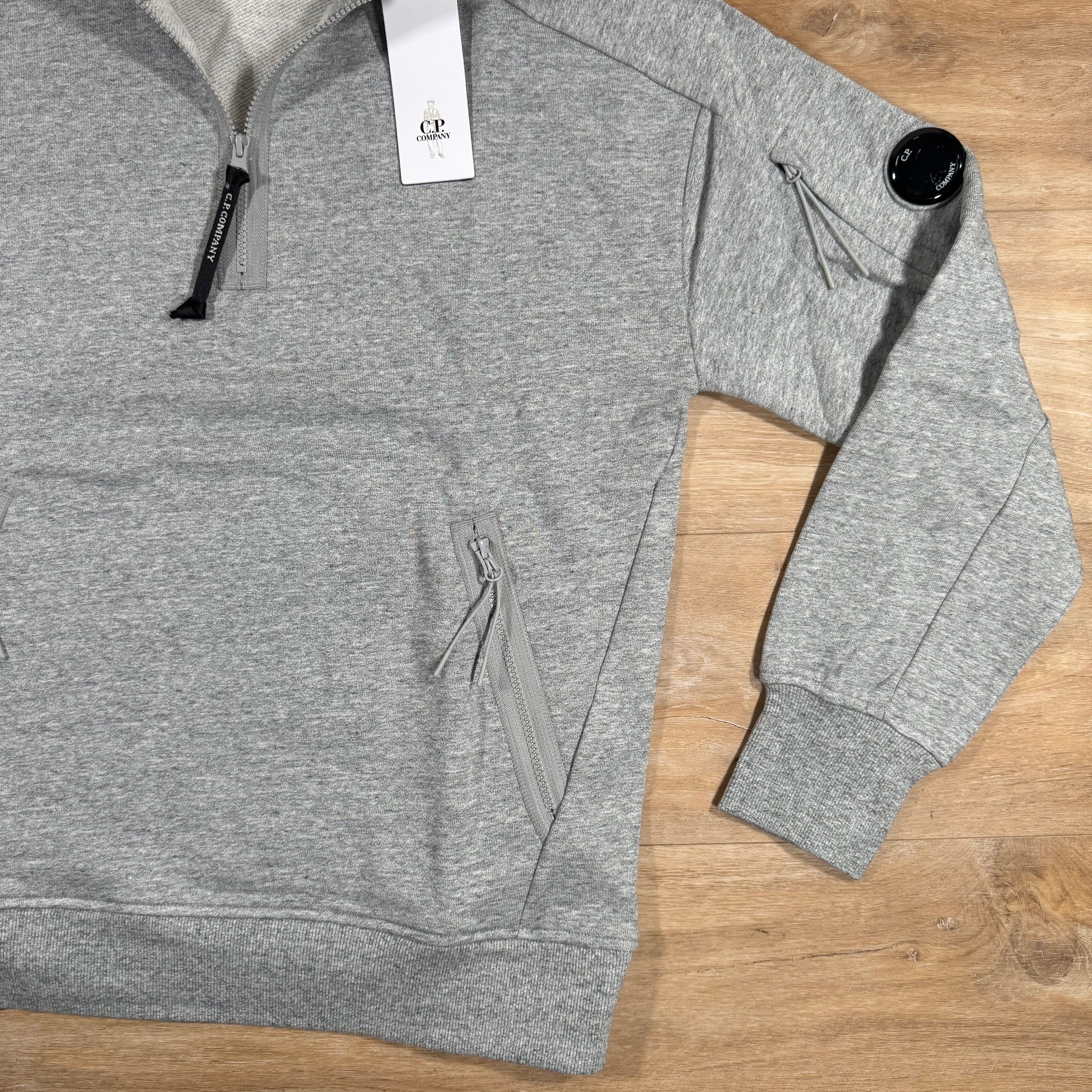 CP Company Diagonal Raised Half-Zipped Lens Sweatshirt in Grey