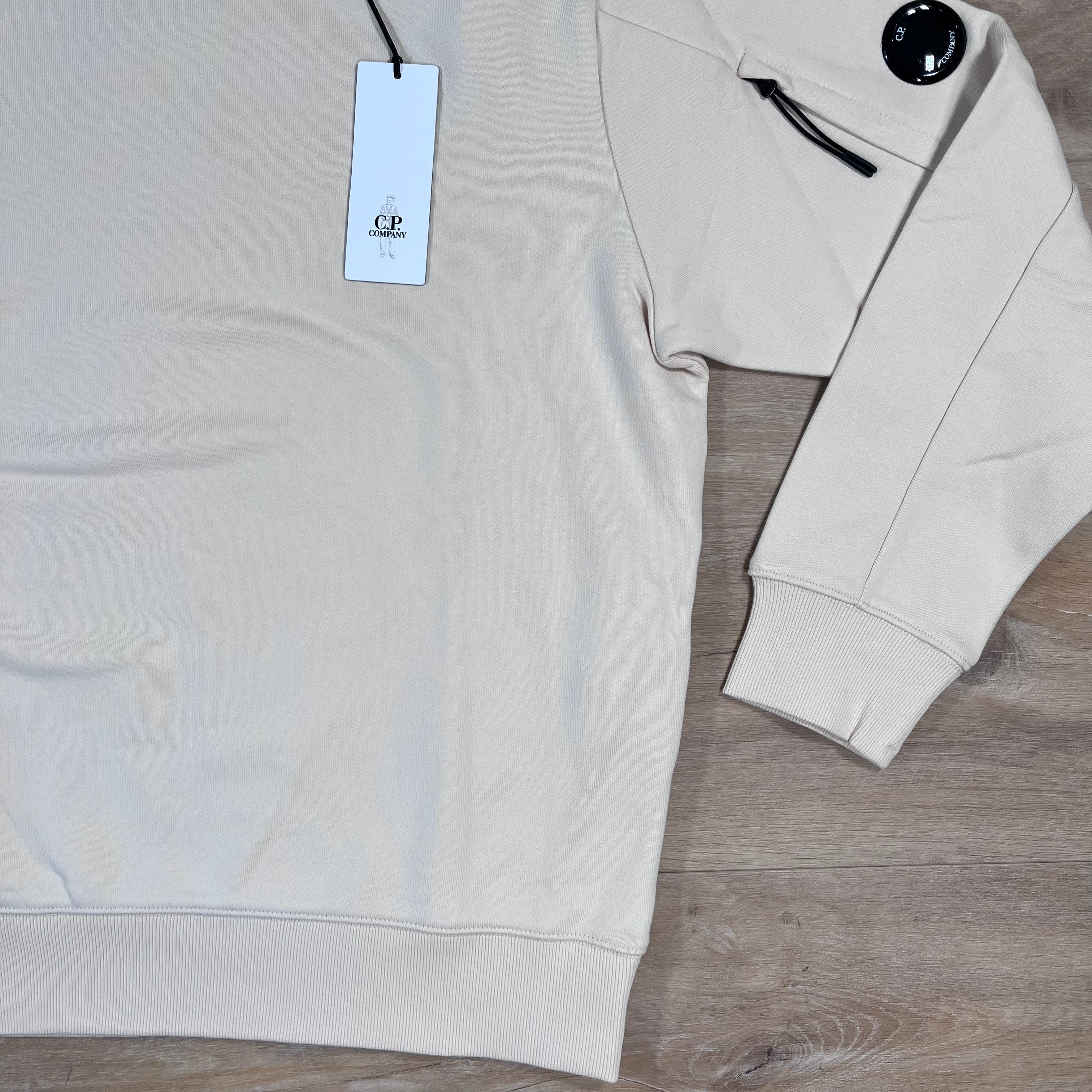 CP Company Diagonal Raised Fleece Crewneck Lens Sweatshirt in Pistachio Shell