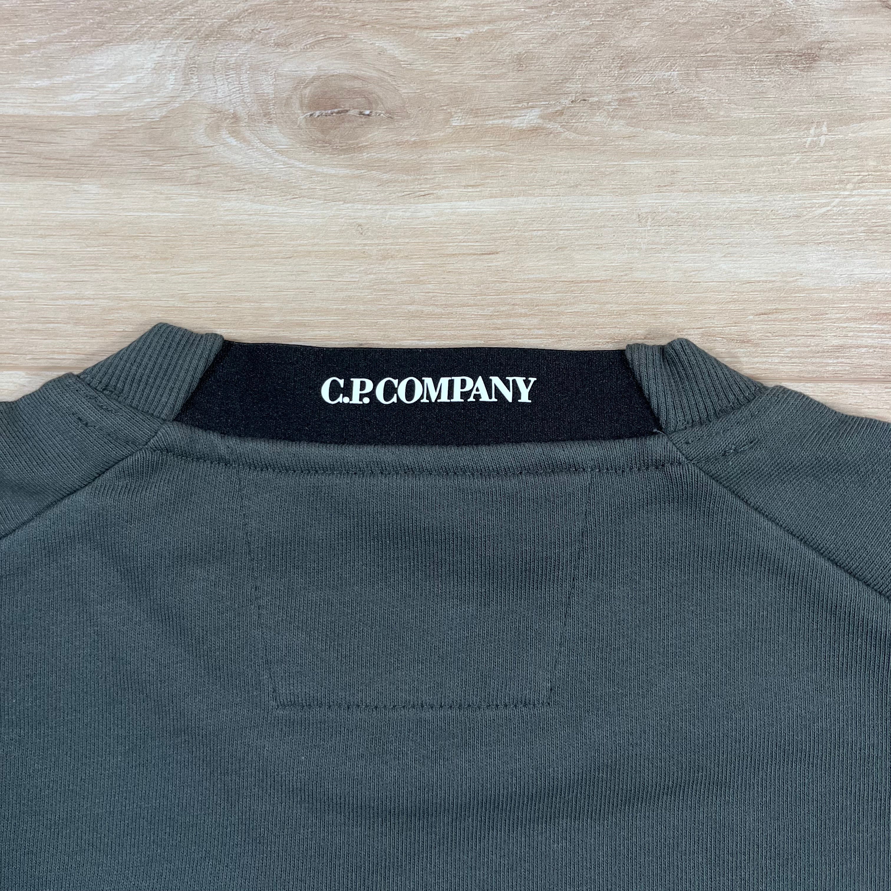 CP Company Diagonal Raised Fleece Crewneck Lens Sweatshirt in Dark Shadow