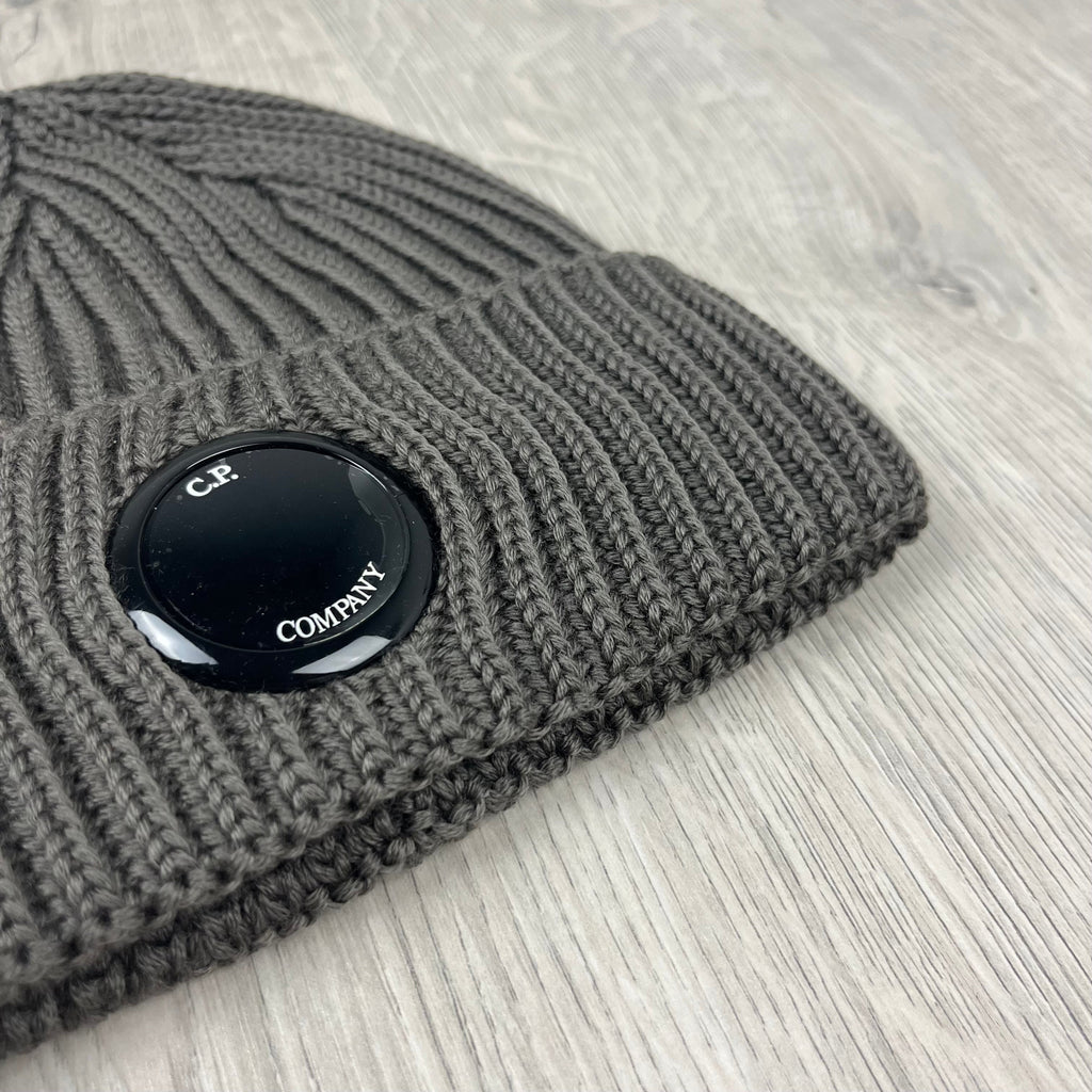 CP Company Lens Beanie - Walnut